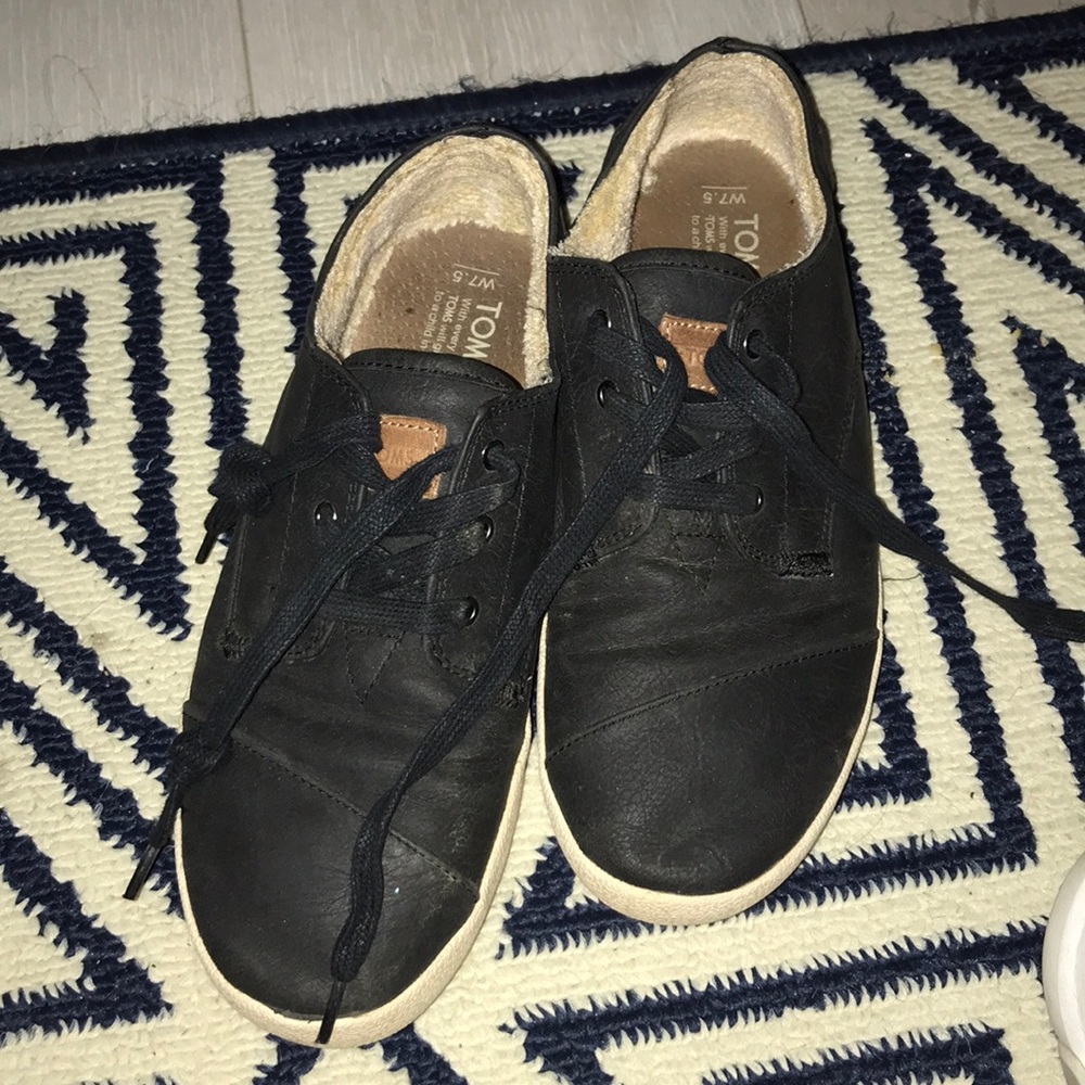 Toms sneakers.